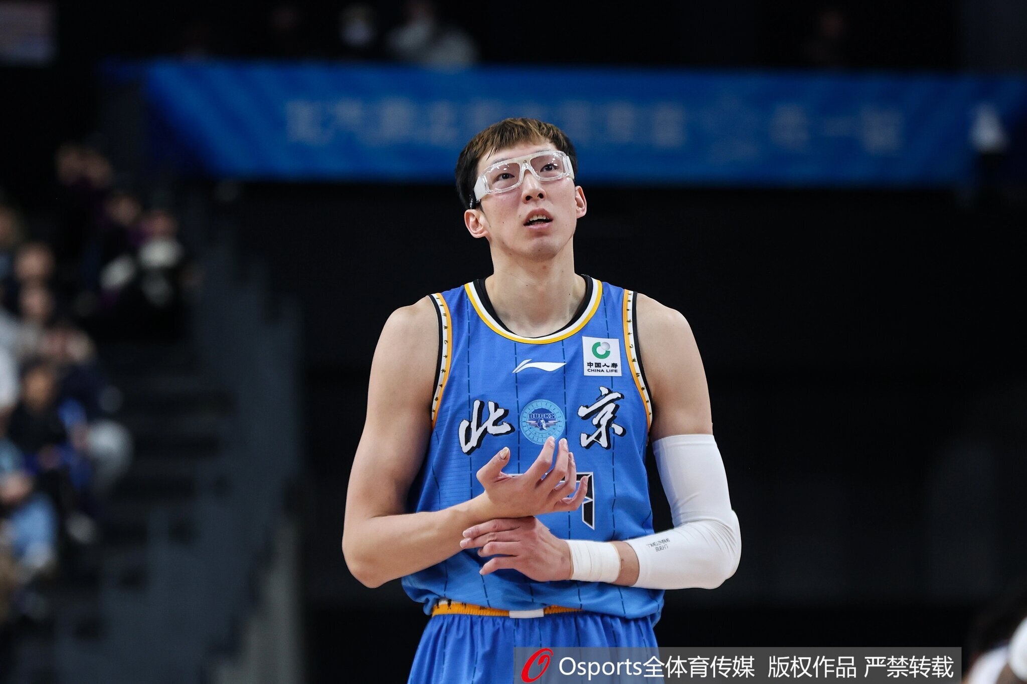 PG电子登录入口-表现平平！周琦9中4拿到10分9板  罚球4中2